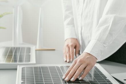 10 Benefits of Solar Energy for Businesses in 2024 img - 1