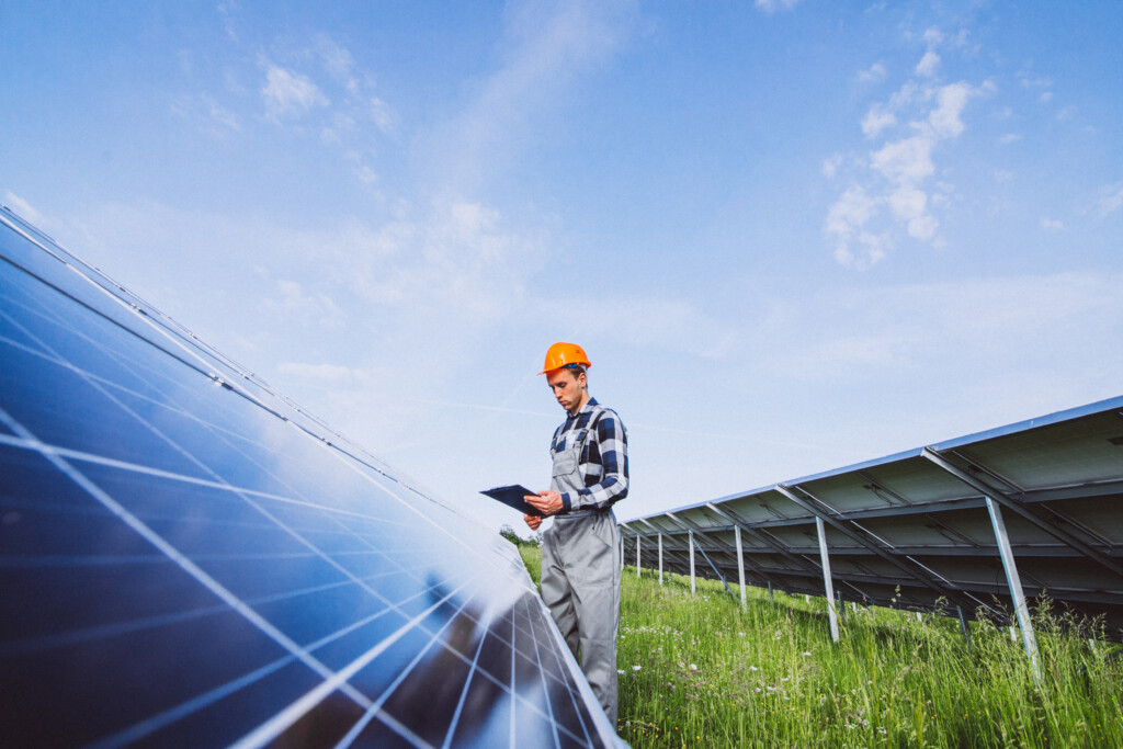 Tips for Efficient Maintenance of Solar Panels img - 1